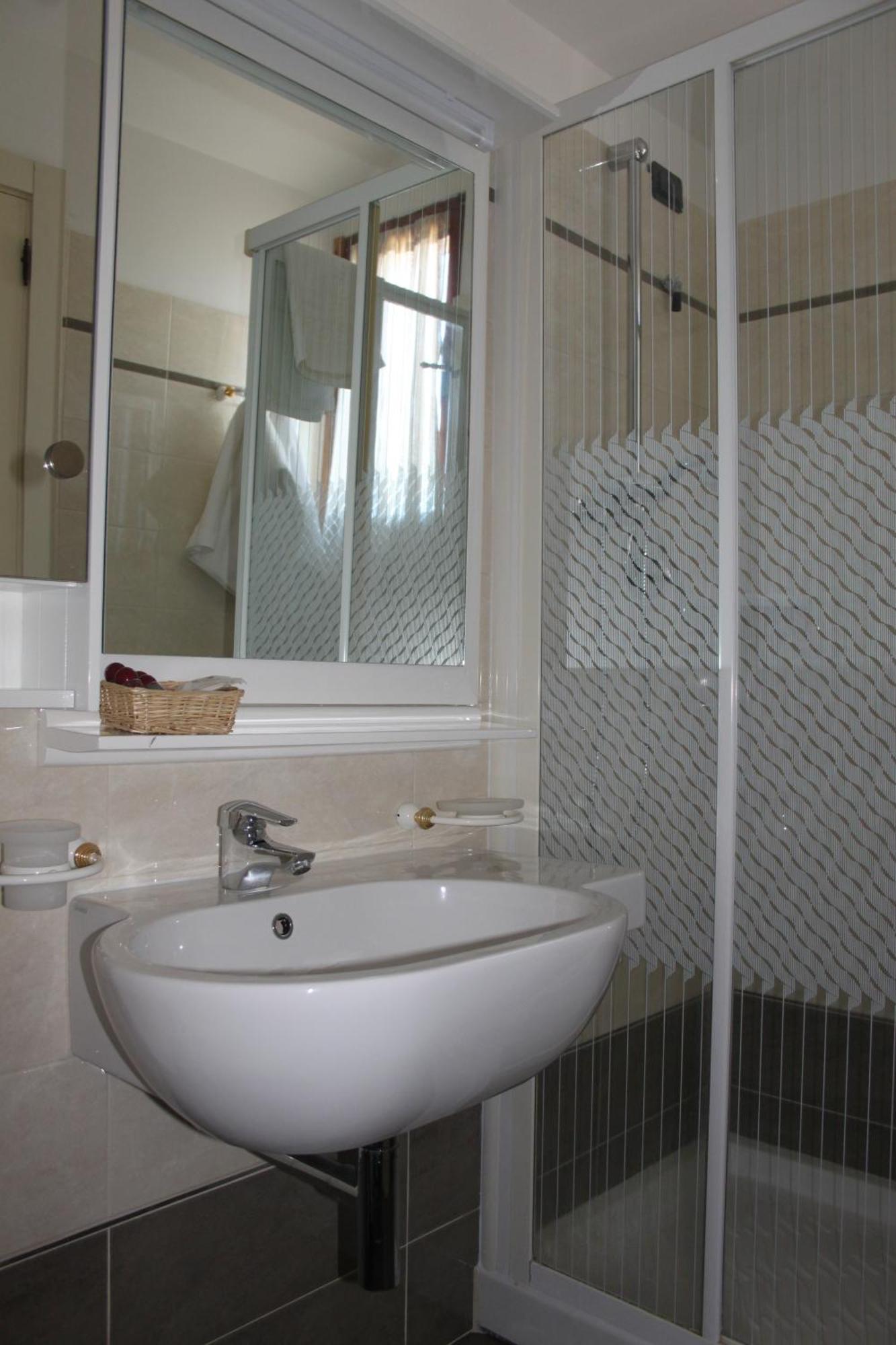 Hotel Girasole Civitanova Marche Εξωτερικό φωτογραφία