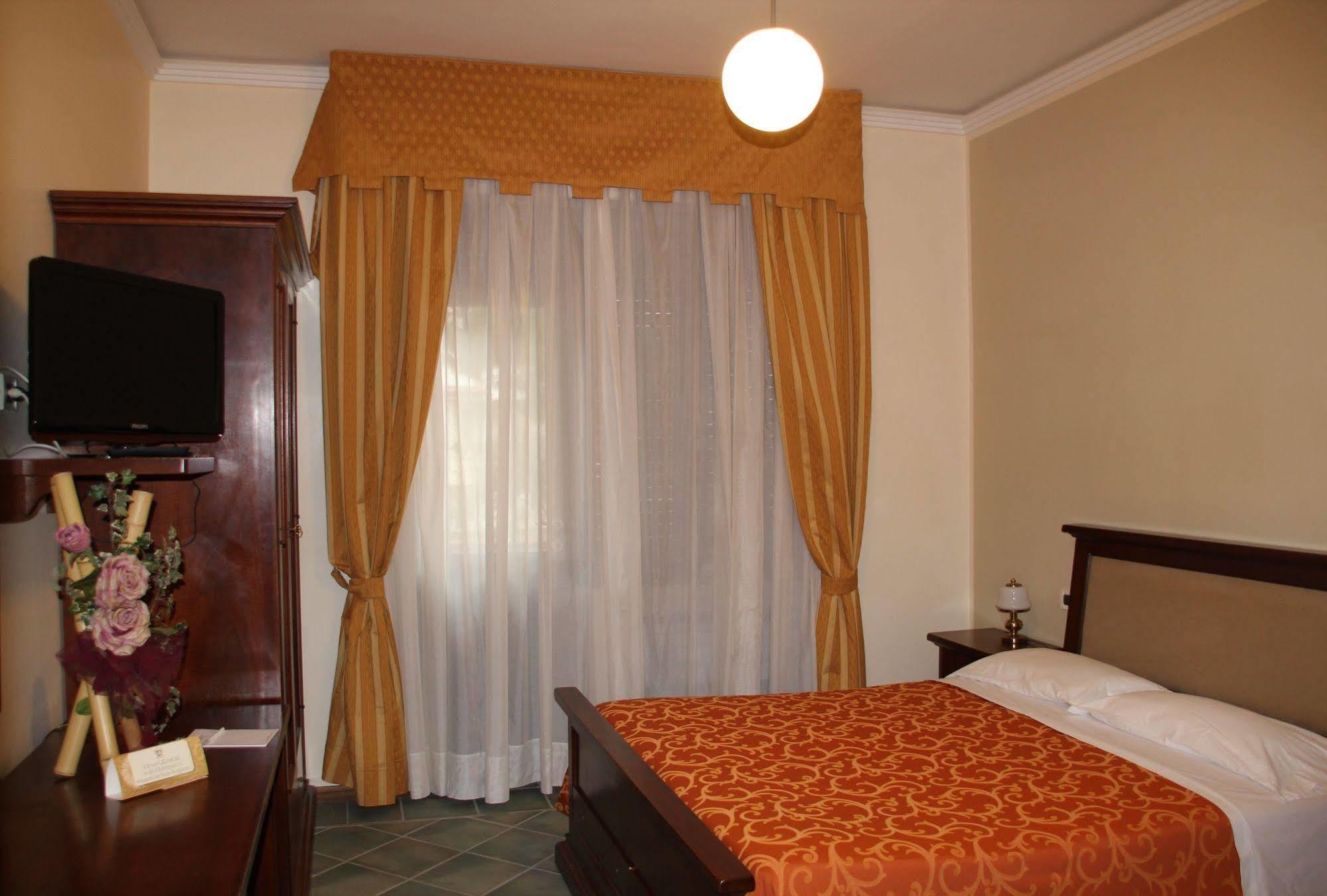Hotel Girasole Civitanova Marche Εξωτερικό φωτογραφία