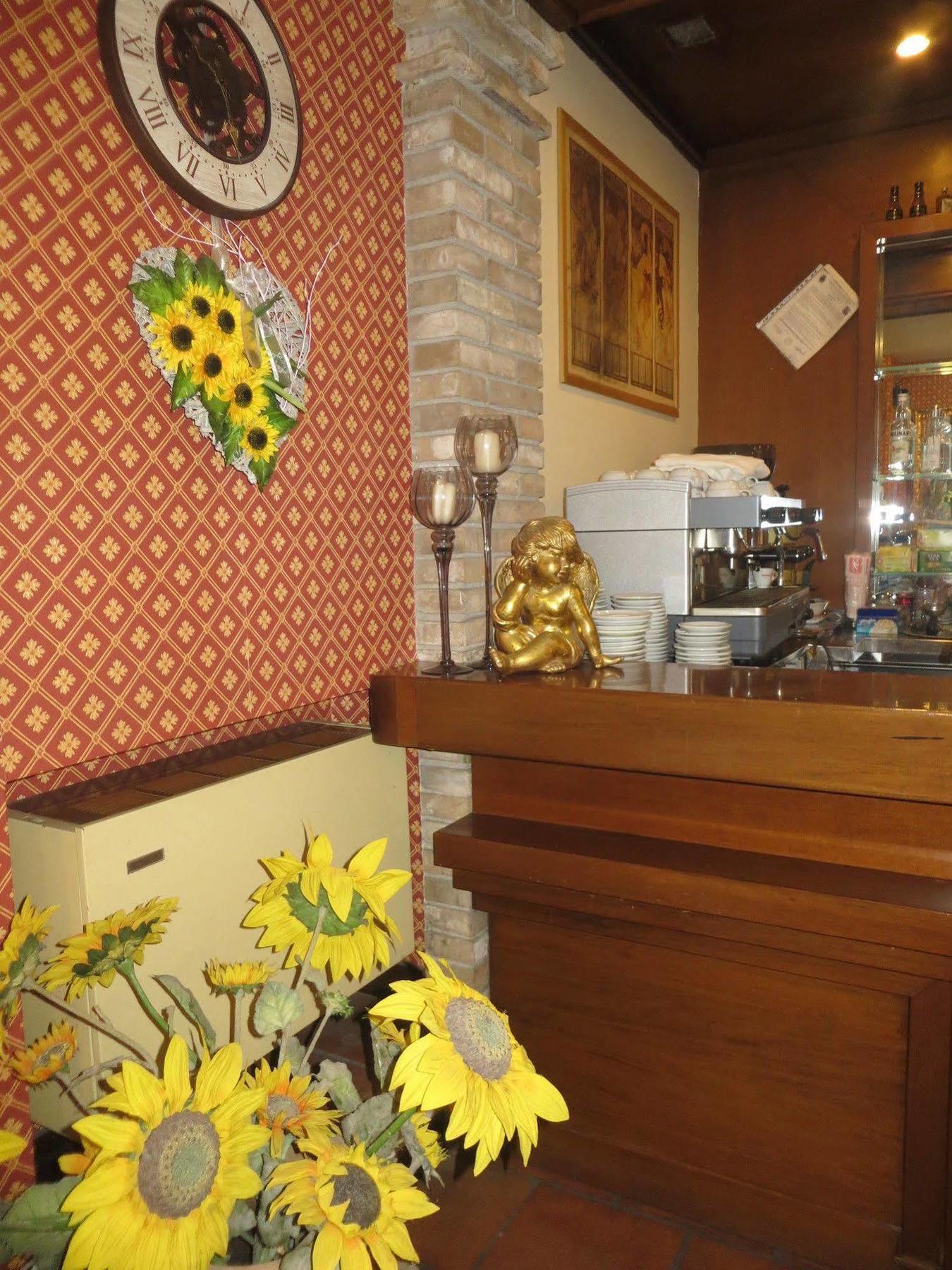 Hotel Girasole Civitanova Marche Εξωτερικό φωτογραφία
